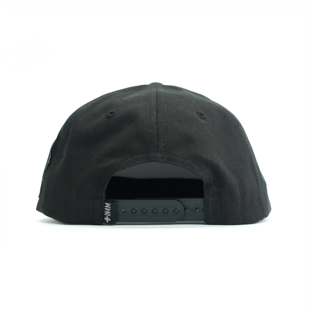 CROSSBONES 21 SNAPBACK