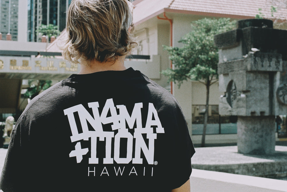 COLLEGE HAWAII TEE