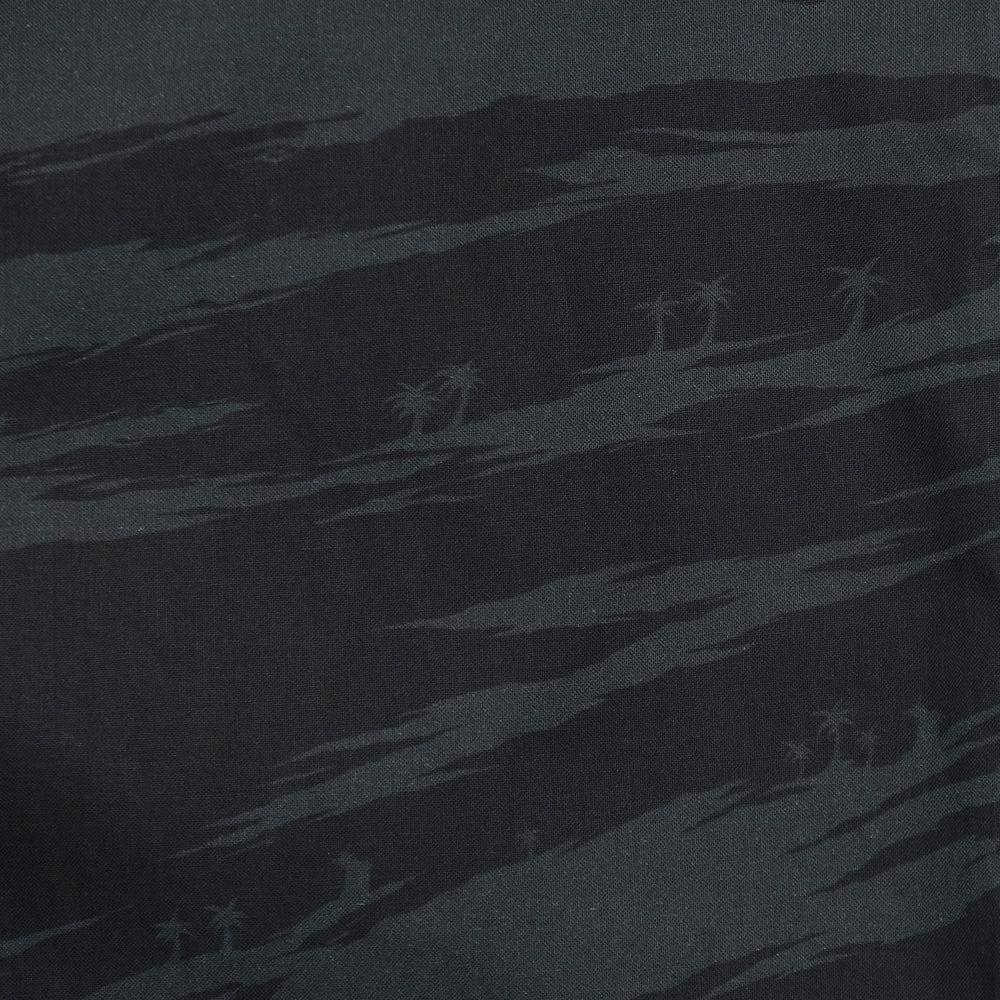 BLACK TIGER PALM CAMO BUTTON UP